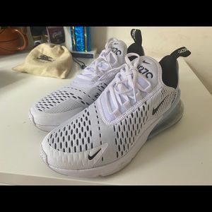 Woman’s air max 270